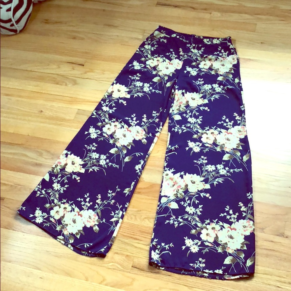 LUSH Flowy Wide-Leg Floral Print Pants - Sz M